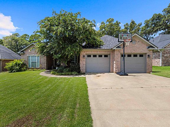 2nd image of 307 Bridgers Hill Rd