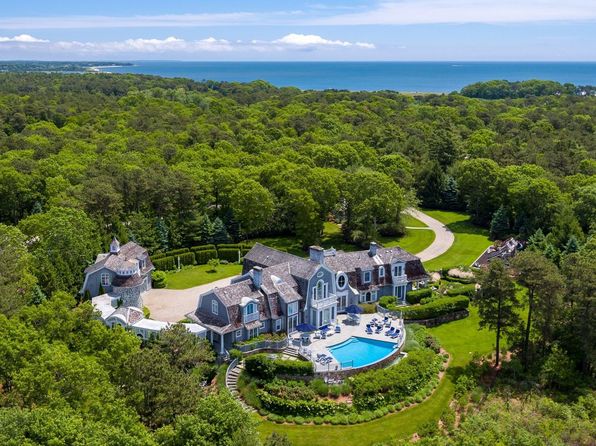 122 Pinquickset Cove Circle, Cotuit, MA 02635