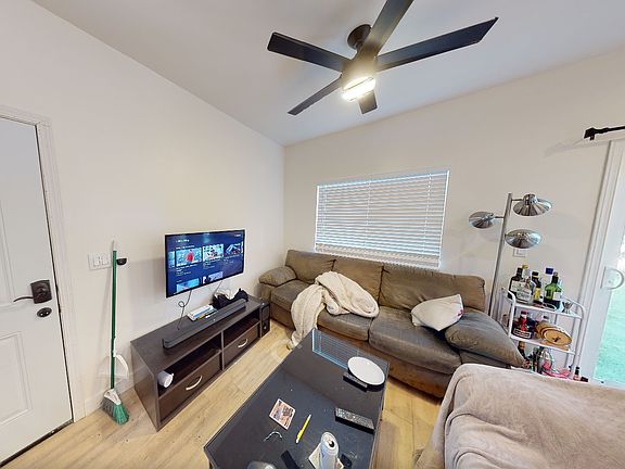 3rd image of 4953 63rd St