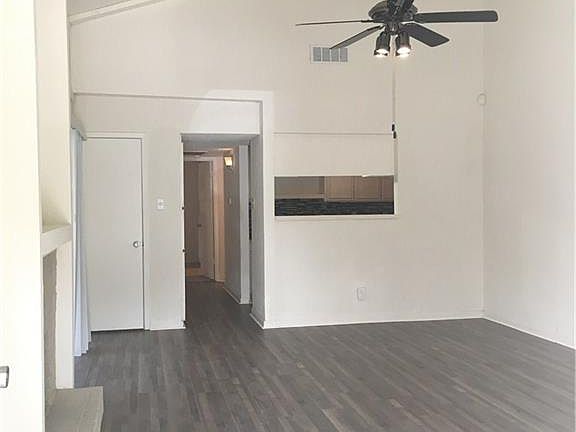 2nd image of 2827 Nova Dr
