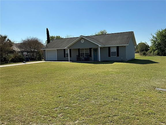 2nd image of 4078 Meadow Cir