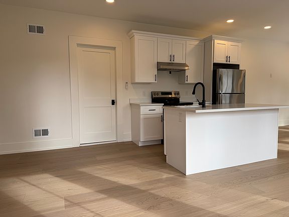 4th image of 379 Piermont Ave Floor 2