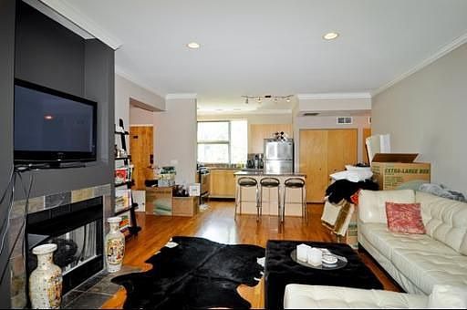 4th image of 1808 S Michigan Ave APT 37