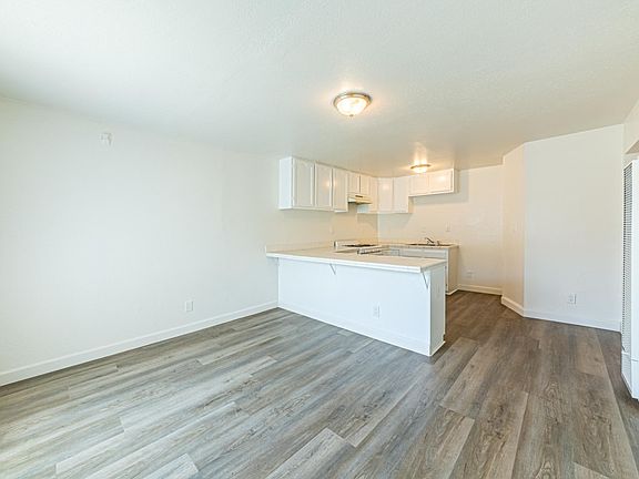 4th image of 11655 Robin St
