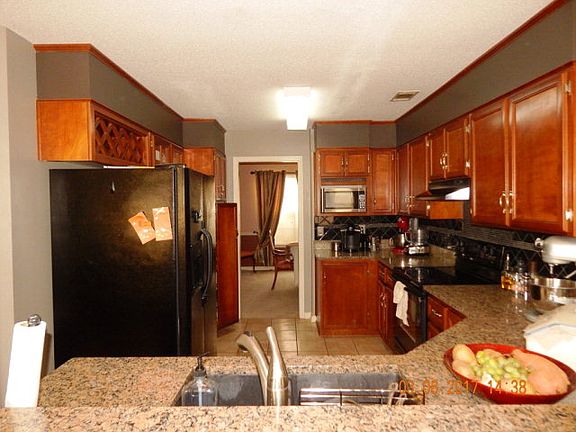 2nd image of 668 Wellington Dr