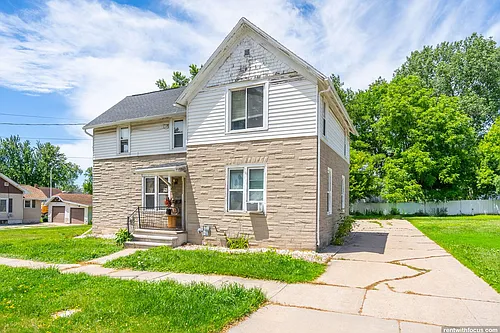 1111 Oviatt St, Kaukauna Photo 1