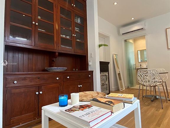 4th image of 36 Phoenetia Ave