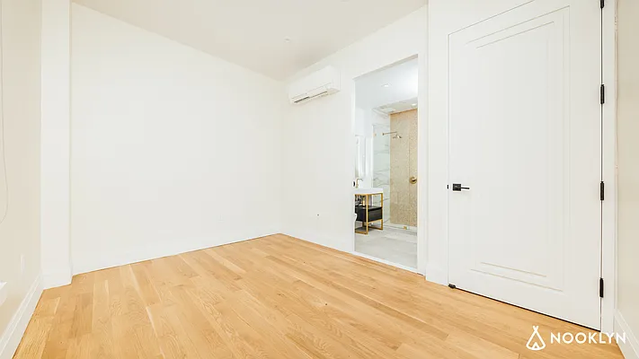 Rented by Nooklyn NYC LLC | media 66