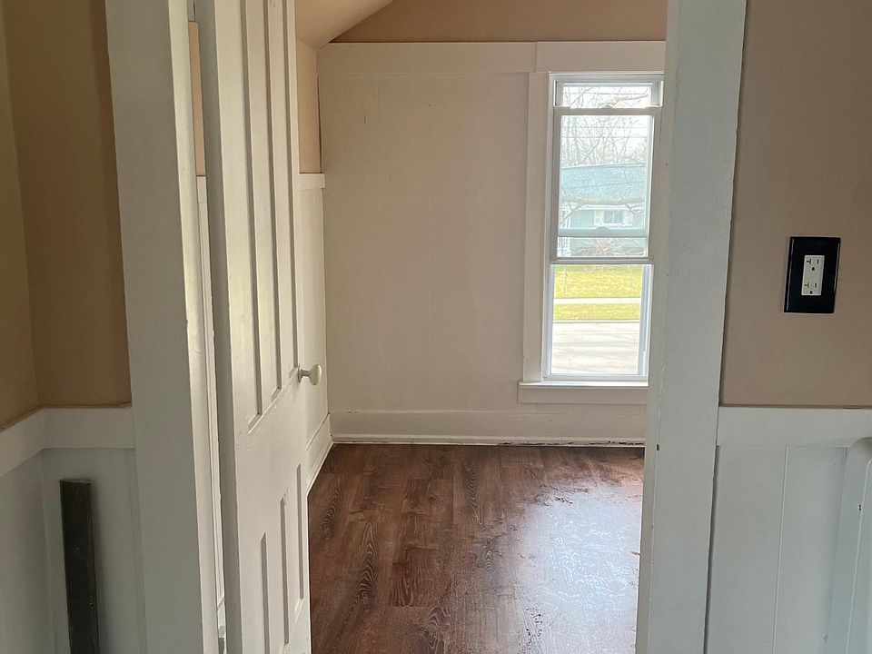 Entrance to bedroom