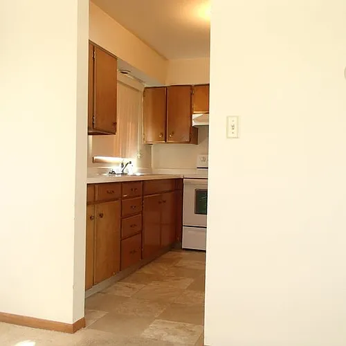 1427 6th Ave SE #4 Photo 1