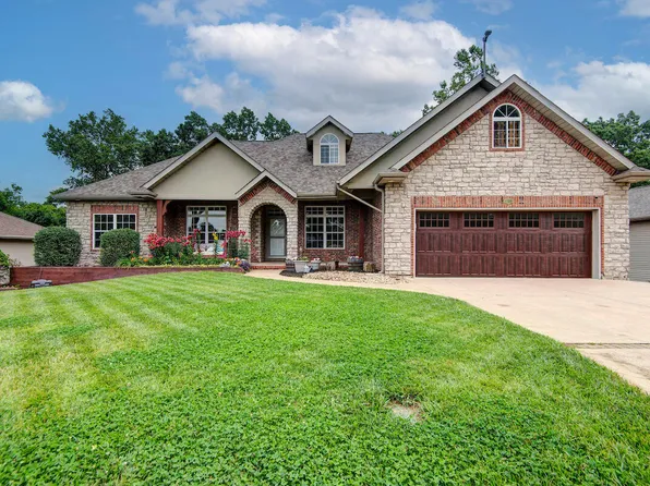 1108 N 18th Avenue, Ozark, MO 65721