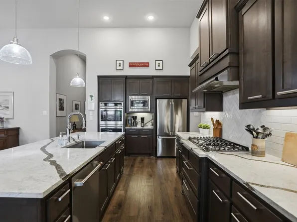 4109 Hawthorn Dr, Aubrey, TX 76227