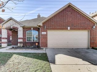 15717 Landing Creek Ln, Roanoke, TX 76262