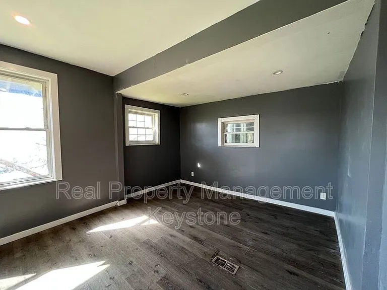 1834 Flagler St #1 — Photo 4