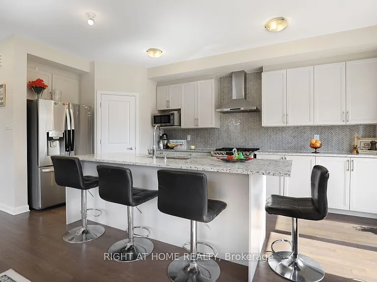 900 Serrano St — Photo 10