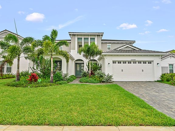 2nd image of 15030 Wildwood Circle
