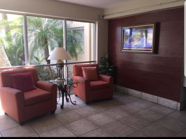 223 Columbia Dr APT 121