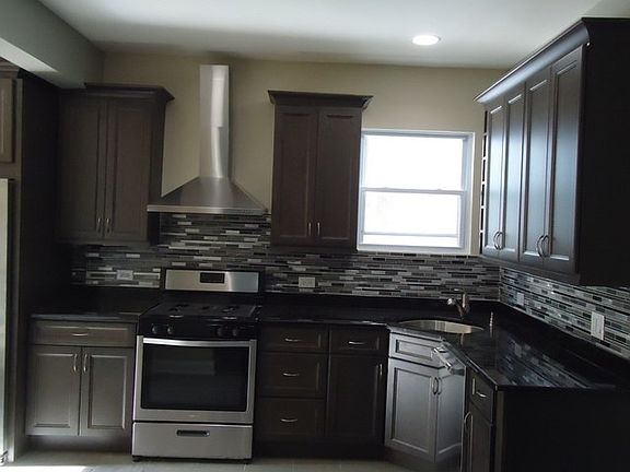 4th image of 5341 W Race Ave