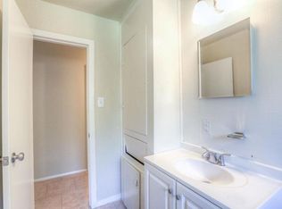 7305 Heron Ln, Texas City, TX 77591