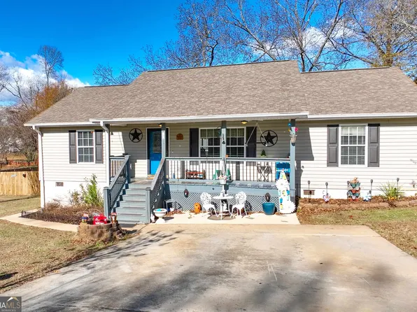 327 Chattahoochee St, Cornelia, GA 30531