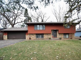 10003 Ibis St NW, Coon Rapids, MN 55433