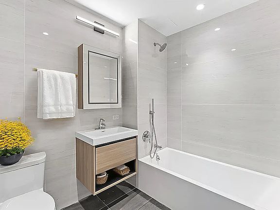 4th image of 90-36 Grace Ct #203