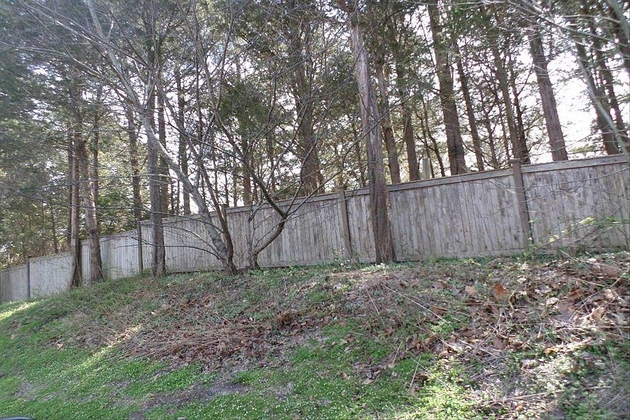 2nd image of 620 Noyack Rd