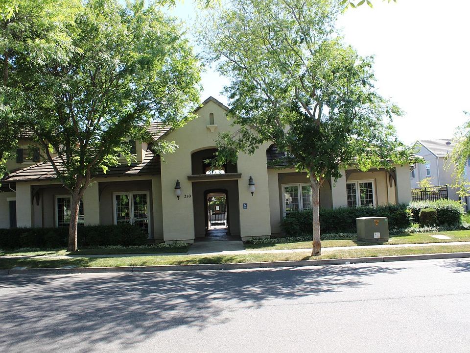 1st image of 66 Chambord Way