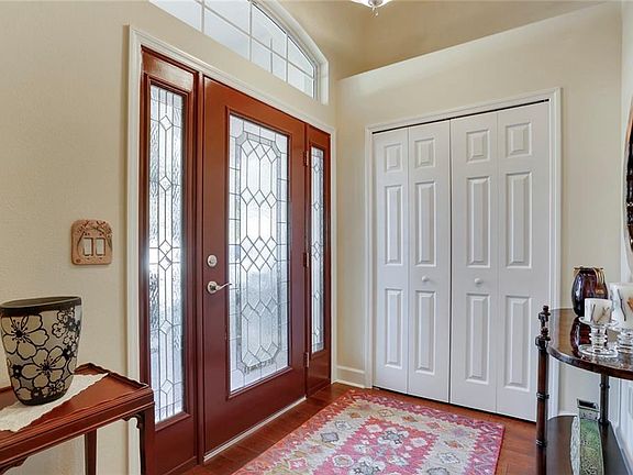 2nd image of 2526 Summerdale Ct