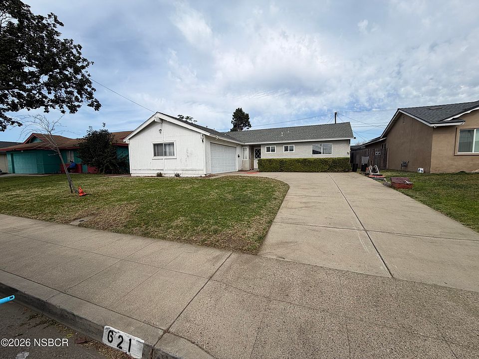 1st image of 621 E Cox Ln