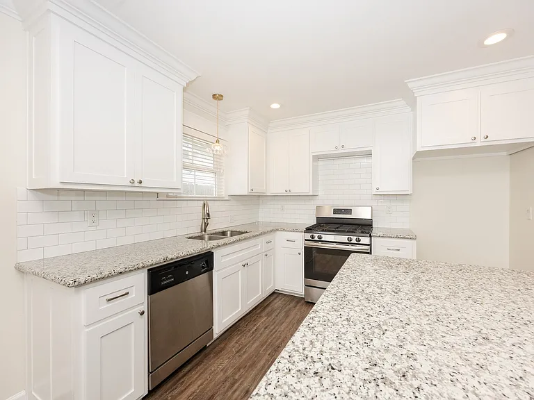 836 Steele Blvd — Photo 6