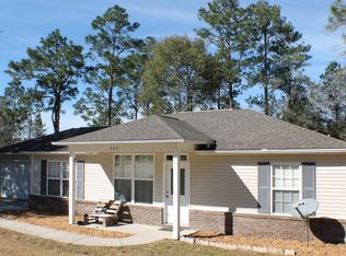 333 Lakeview Dr, Crestview, FL 32536