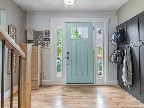 4th image of 5 Wilbur Ln