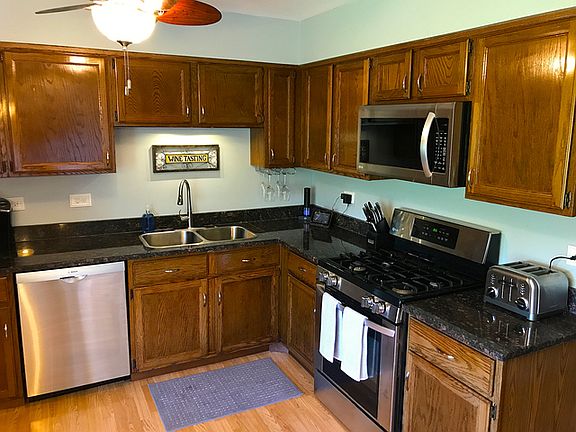 4th image of 109 E Beech Dr