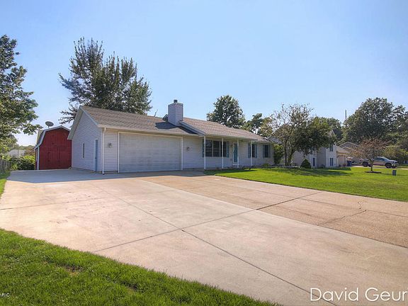 2nd image of 13310 Pineoak Dr