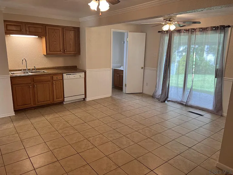 138 Work Dr — Photo 12