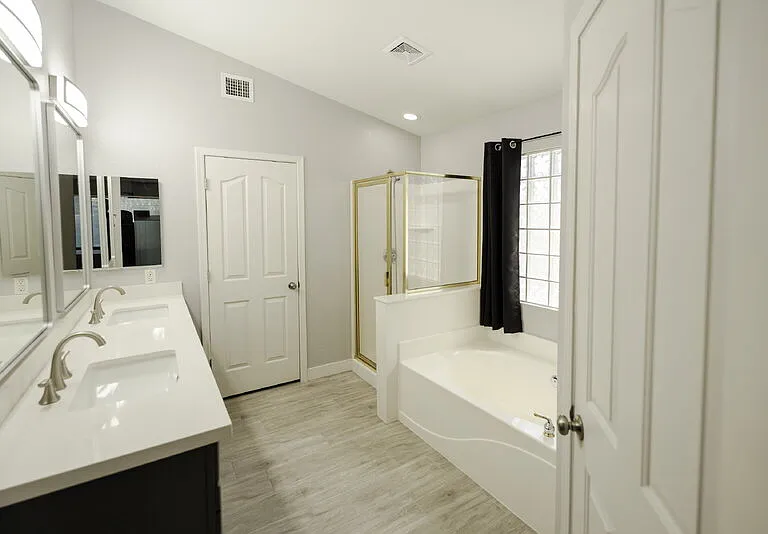 1058 S Roca St — Photo 20