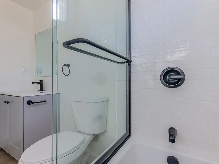 1303 Beryl Residences — Photo 19
