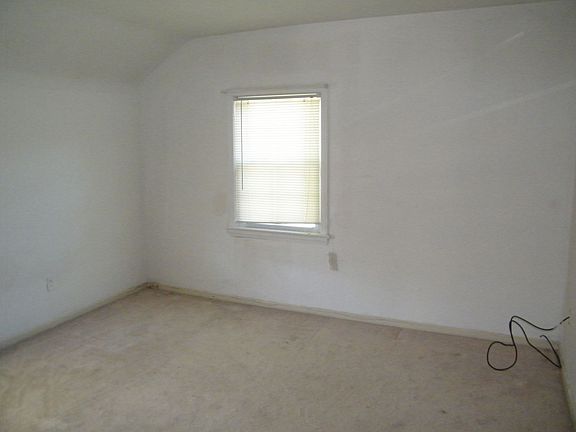 3rd image of 4025 Monticello Blvd