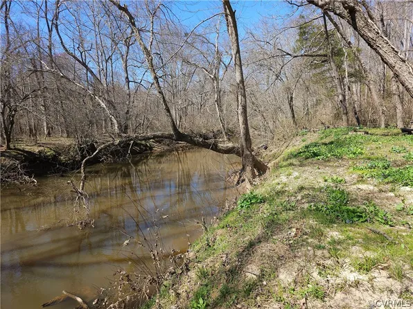 0 Bend Of The Riv #17, Locust Hill, VA 23092