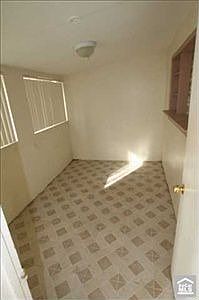 4th image of 15984 Randall Ave