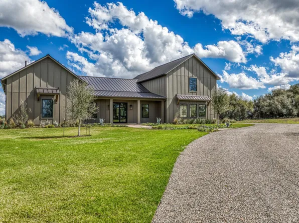 114 Turney Trce, Round Top, TX 78954