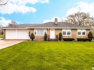1004 S Main St, Washington, IL, 61571