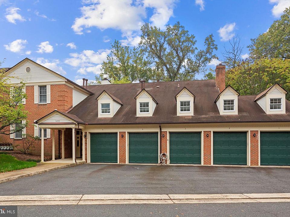 1st image of 7255 Glen Hollow Ct