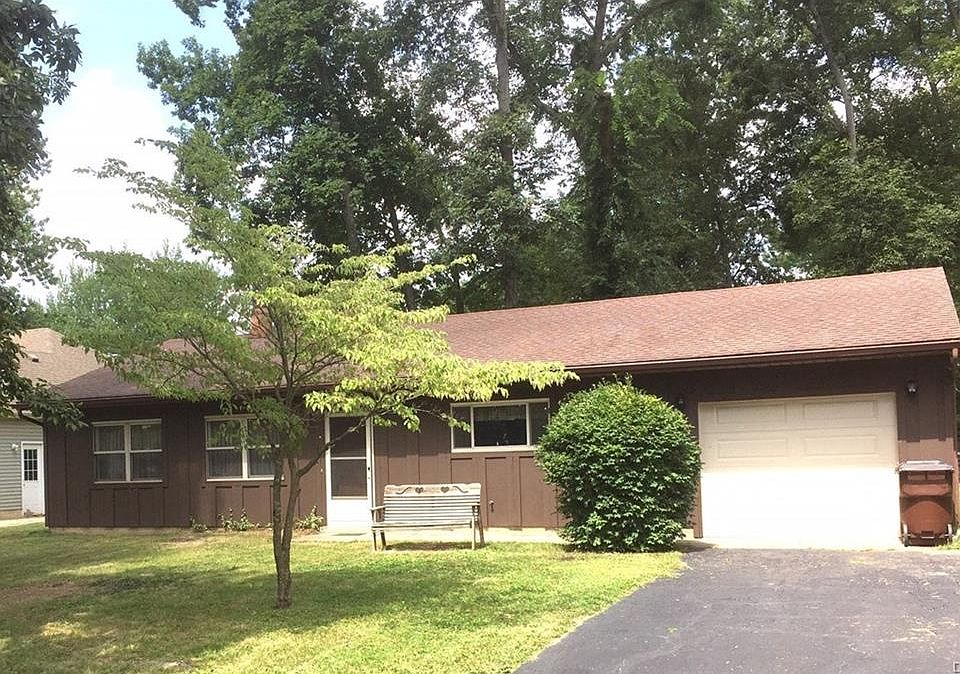 1st image of 3762 N Lake Shore Dr