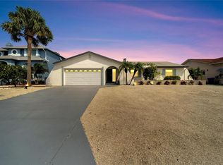 911 Chipaway Dr, Apollo Beach, FL 33572