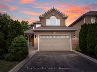 34 Bridlewood Blvd, Whitby, ON L1R3C8