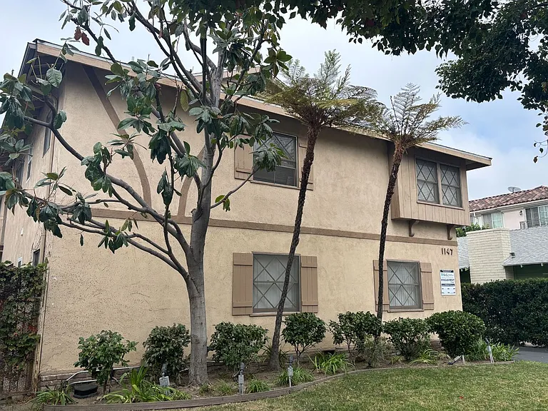 1147 San Rafael Ave — Photo 17