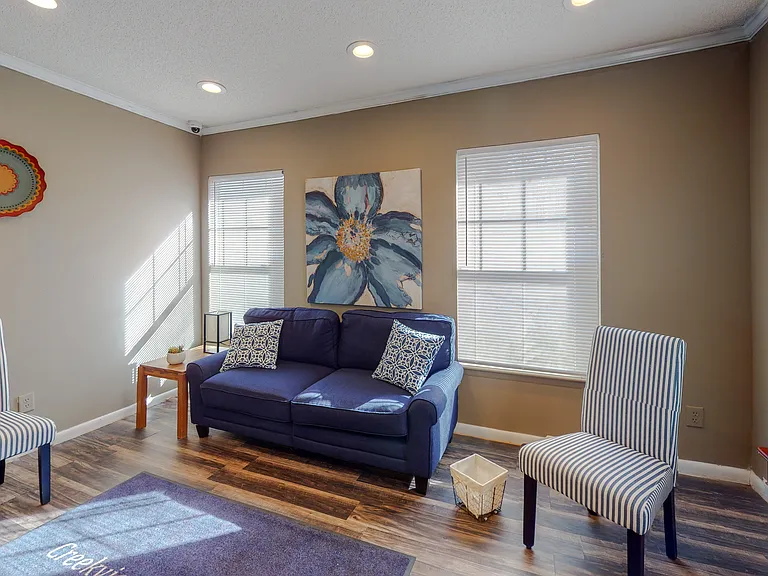 Creekview — Photo 10