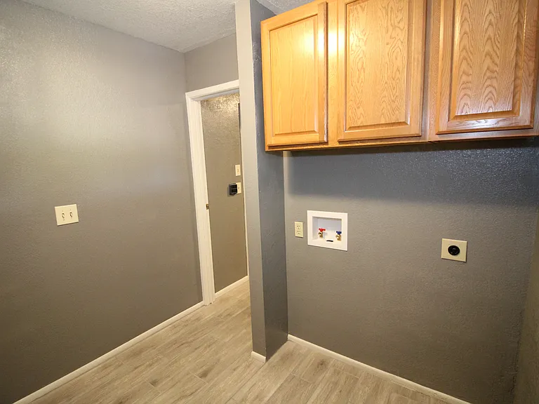 505 N Laveen Dr — Photo 19